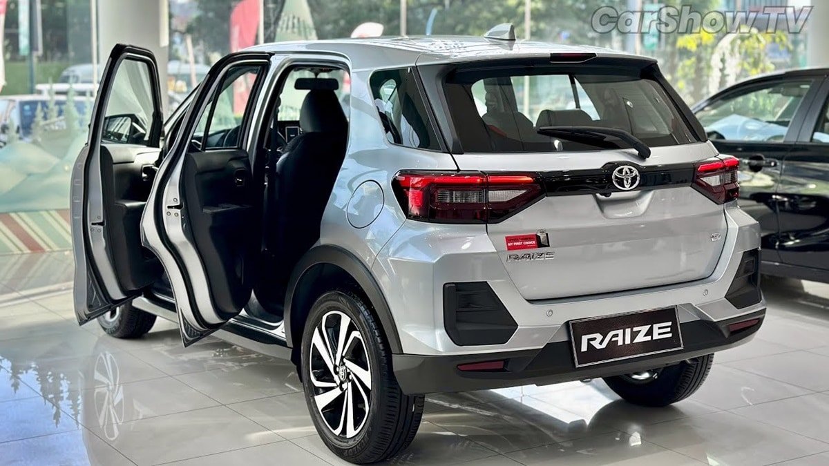 कम कीमत और दमदार इंजन में मिल रहा है Toyota Rise देखें ब्रांडेड फीचर्स